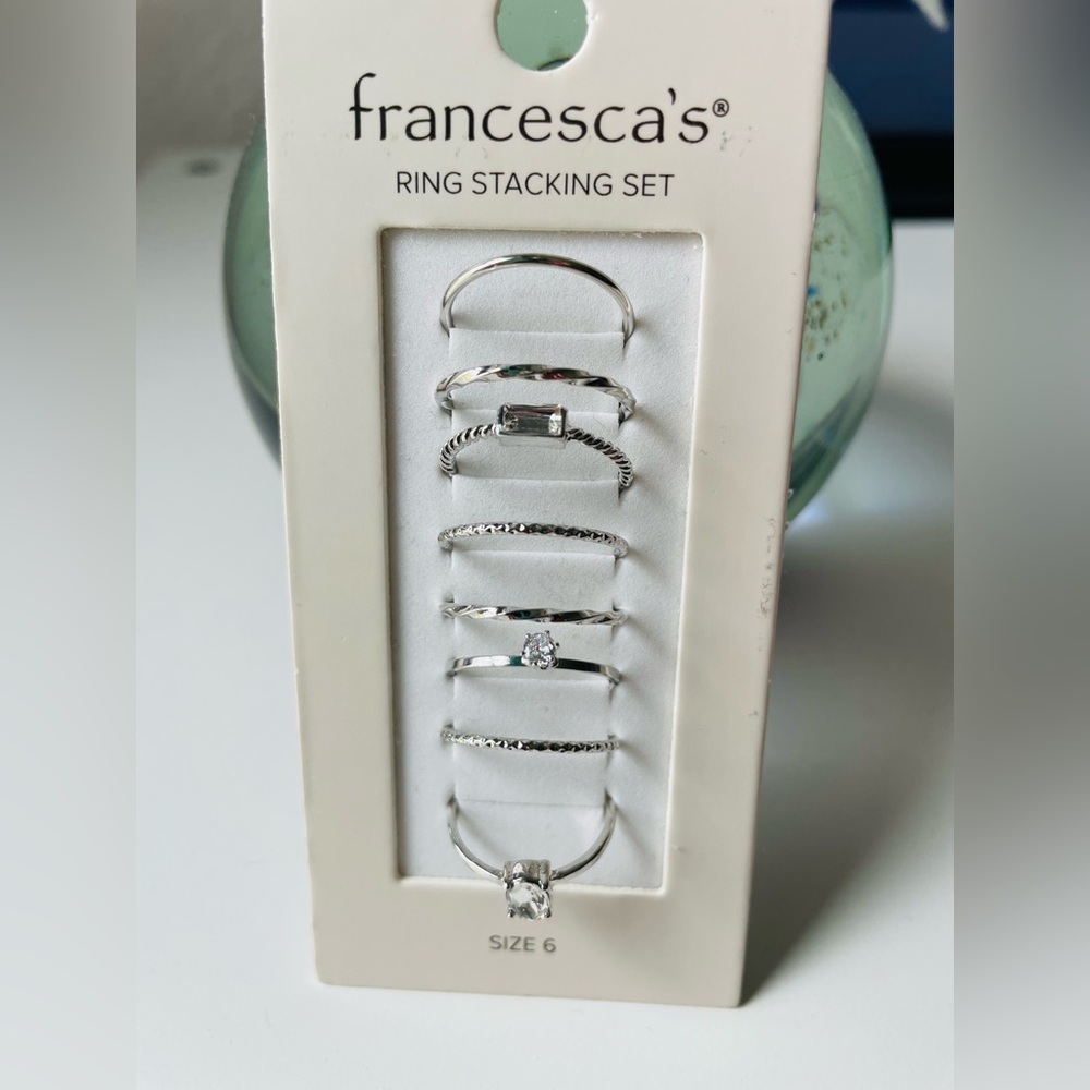 Francesca’s Ring Stacking Set - Picture 6 of 6